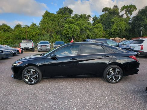 Used 2023 Hyundai Elantra Limited FWD image 3