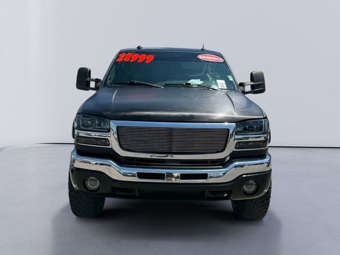 Used 2005 GMC Sierra 2500 SLT w/ Heavy-Duty Power Package AWD/4WD image 6
