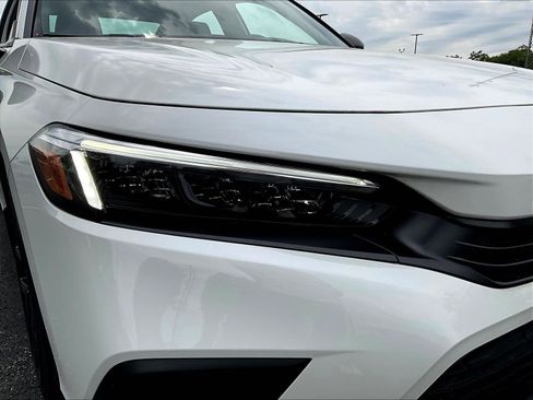 Used 2023 Honda Civic Sport image 30