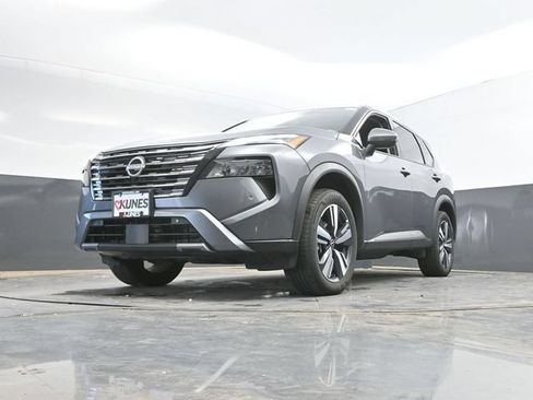 Used 2026 Nissan Rogue SL AWD/4WD image 48