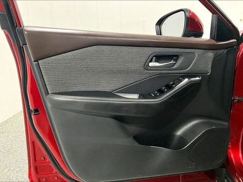 Used 2021 Nissan Rogue SV image 21