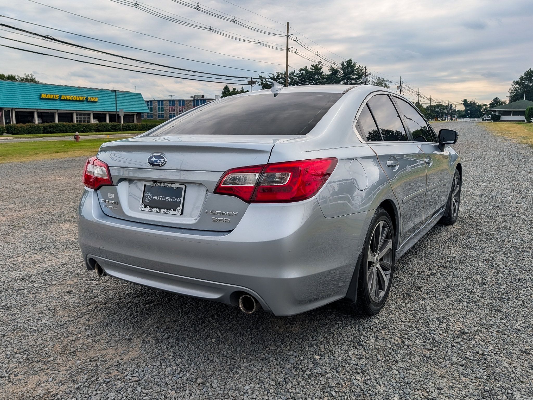 Used 2016 Subaru Legacy 3.6R Limited w/ Popular Package #4 AWD/4WD image 5