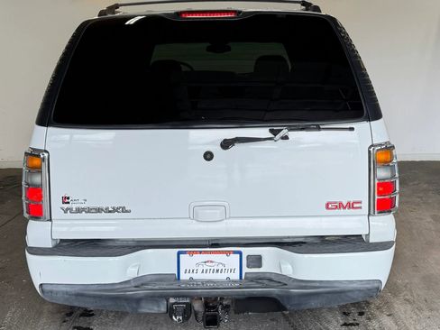 Used 2004 GMC Yukon XL Denali image 6