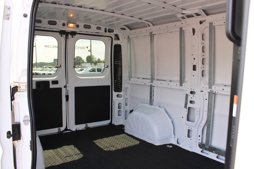 Used 2025 RAM ProMaster 2500 w/ U-Haul Equipment Group FWD image 12