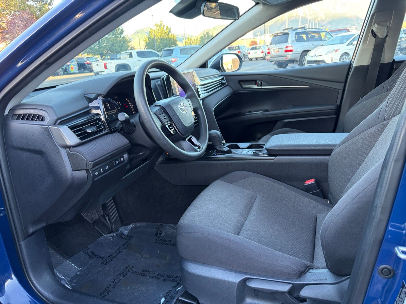 Used 2025 Toyota Camry LE FWD image 10