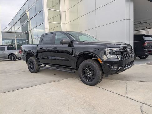 New 2025 Ford Ranger XLT w/ FX4 Off-Road Package AWD/4WD image 2