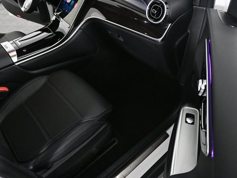 Certified 2025 Mercedes-Benz GLC 300 GLC 300 image 21