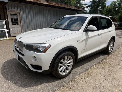 Used 2017 BMW X3 xDrive28i AWD/4WD image 1