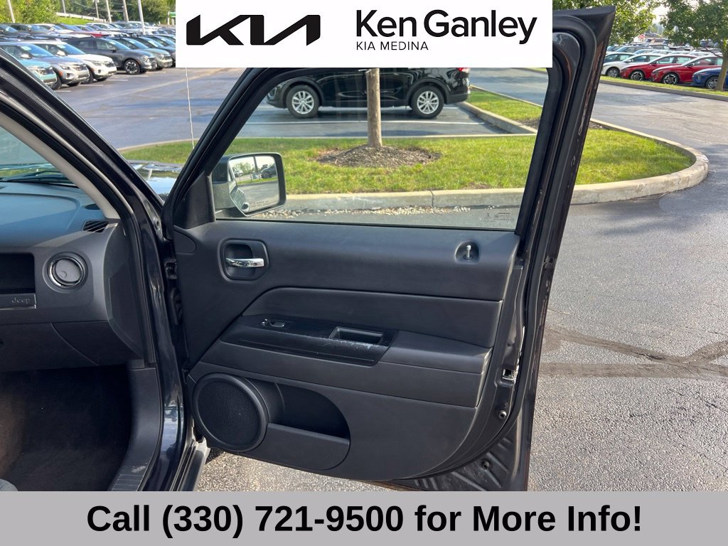 Used 2014 Jeep Patriot Latitude FWD image 49