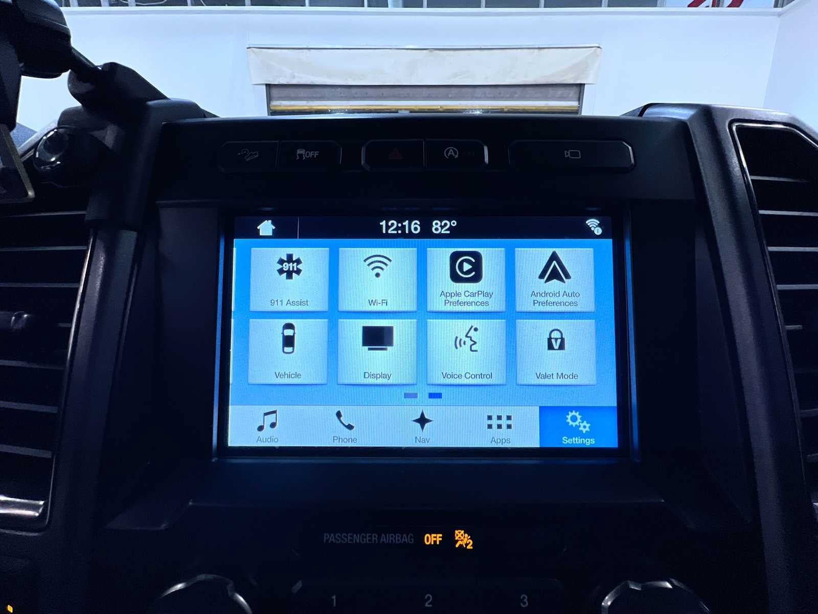 Used 2017 Ford F150 Raptor w/ Equipment Group 801A Mid AWD/4WD image 25