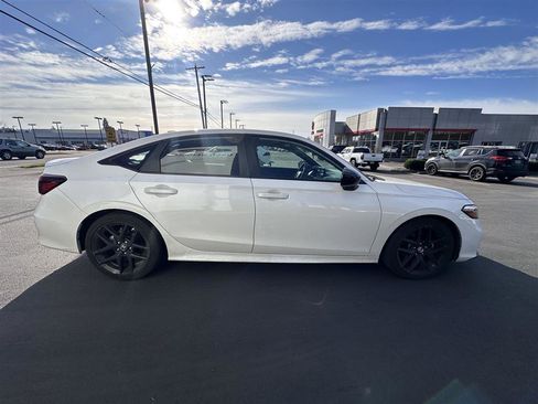 Used 2025 Honda Civic Sport image 14