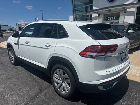 Used 2023 Volkswagen Atlas Cross Sport SE w/ Panoramic Sunroof Package AWD/4WD image 4