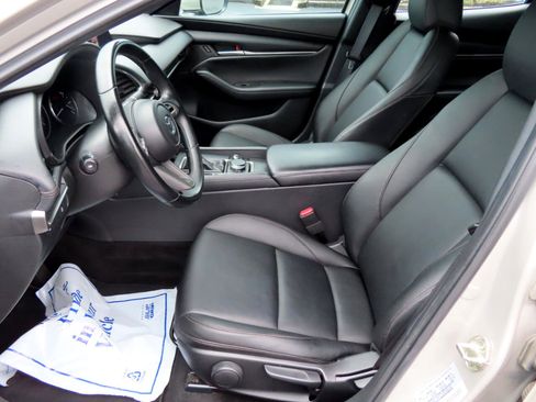 Used 2023 MAZDA MAZDA3 s image 23