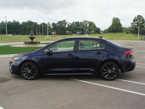 Used 2024 Toyota Corolla LE AWD/4WD image 12