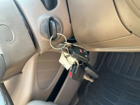 Used 2002 Ford F150 Short Bed 4D image 20