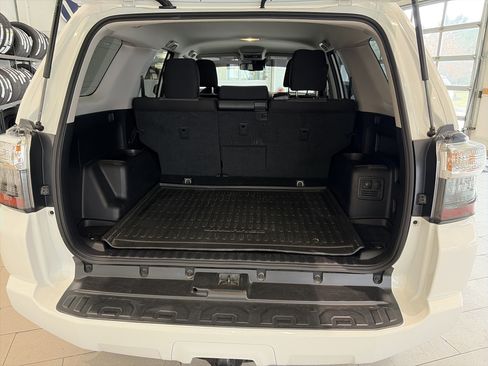 Used 2022 Toyota 4Runner SR5 image 15
