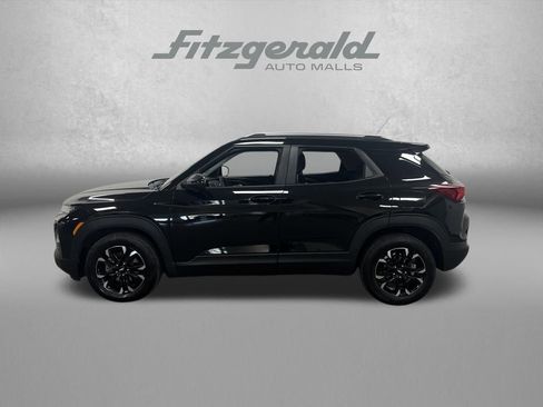 Used 2023 Chevrolet TrailBlazer LT FWD image 2