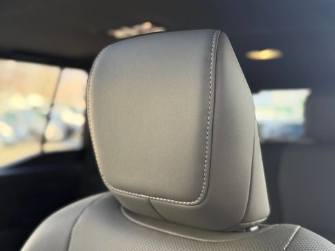 Used 2024 Lexus GX 550 image 15