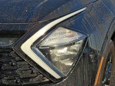 Used 2023 Kia Sportage X-Line w/ X-Line Premium Package image 8