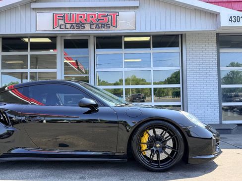 Used 2014 Porsche 911 Turbo S AWD/4WD image 10