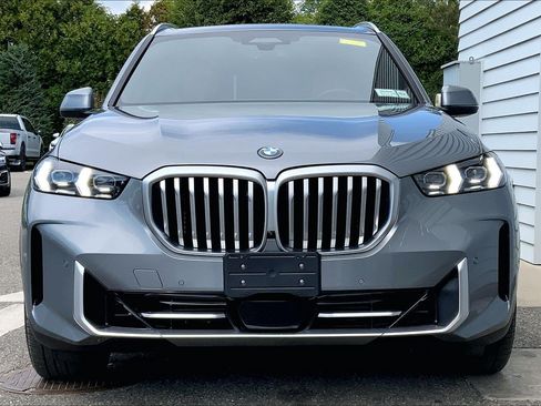 Used 2024 BMW X5 xDrive50e w/ Premium Package AWD/4WD image 10