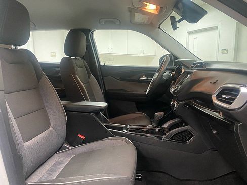 Used 2021 Chevrolet TrailBlazer LS image 16