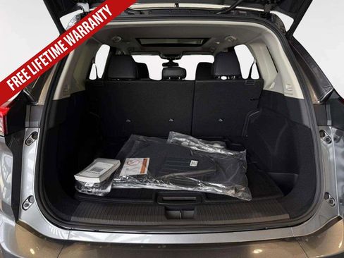 New 2026 Nissan Rogue Platinum AWD/4WD image 32