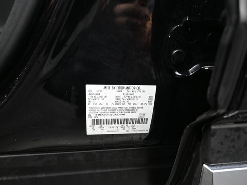 Used 2020 Ford Explorer XLT w/ Class III Trailer Tow Package image 12