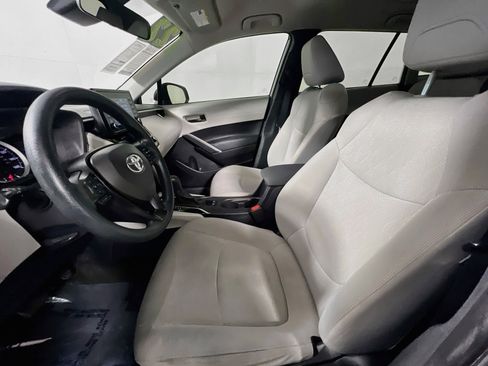 Used 2022 Toyota Corolla Cross L FWD image 15
