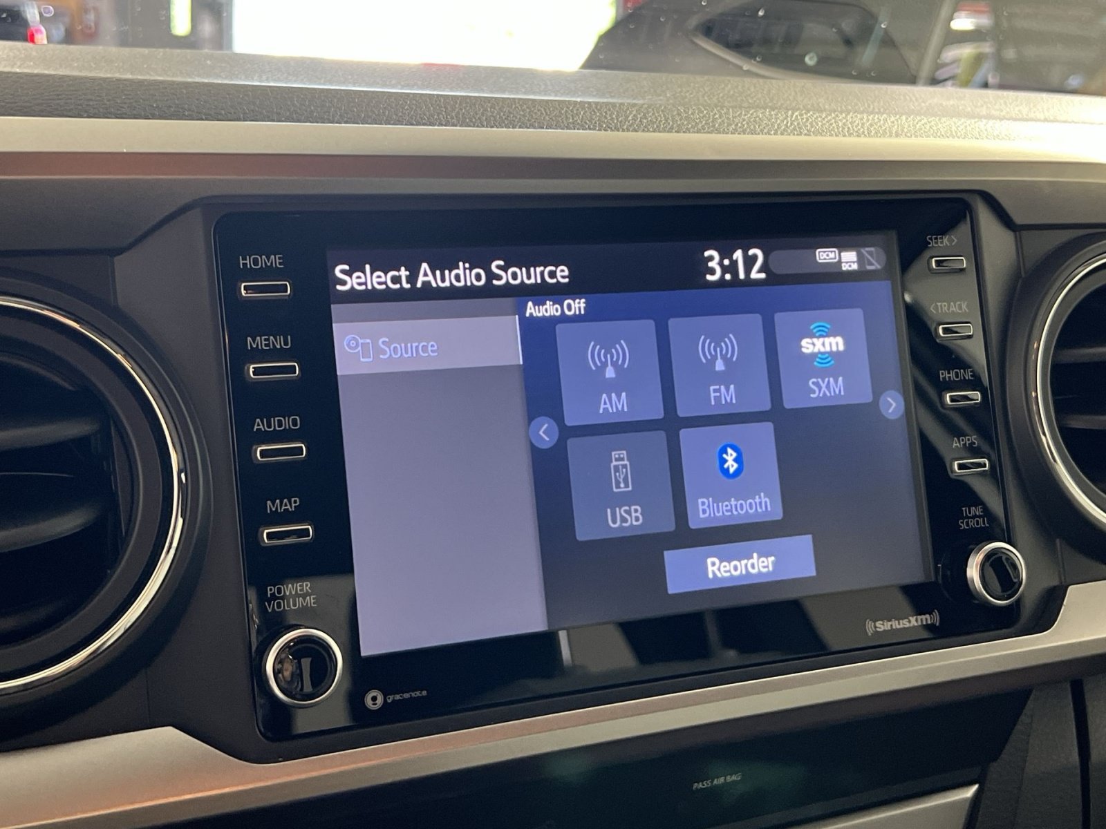 Used 2022 Toyota Tacoma SR5 w/ SR5 Appearance Package (SM) AWD/4WD image 18