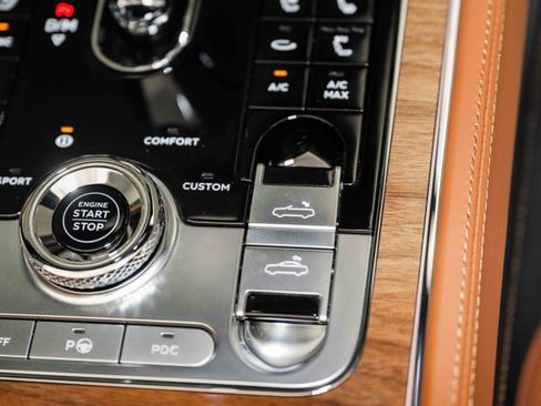 New 2024 Bentley Continental GT V8 image 38