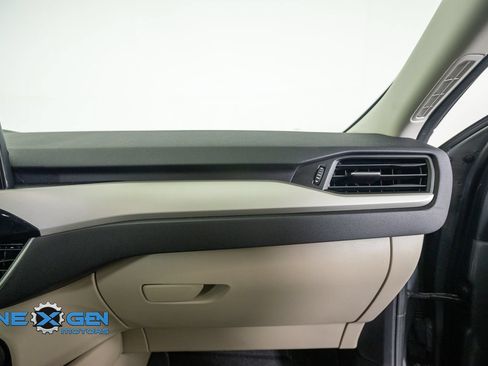 Used 2021 Ford Escape SE FWD image 43
