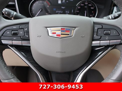Used 2023 Cadillac XT6 Premium Luxury FWD image 25