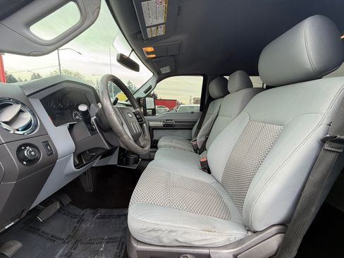 Used 2015 Ford F250 XLT w/ Camper Package image 9