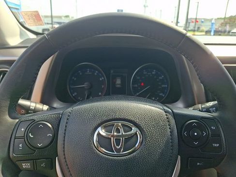 Used 2018 Toyota RAV4 XLE w/ Plus Extra Value Package AWD/4WD image 19