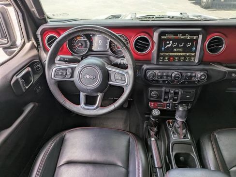 Used 2023 Jeep Wrangler Unlimited Rubicon w/ Cold Weather Group AWD/4WD image 16