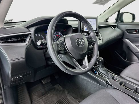 Certified 2023 Toyota Corolla Cross LE w/ Moonroof Package AWD/4WD image 9