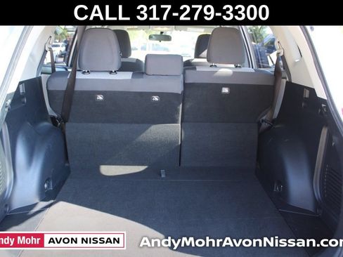 Used 2014 Toyota RAV4 LE FWD image 10