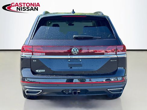 Used 2025 Volkswagen Atlas SE AWD/4WD image 7