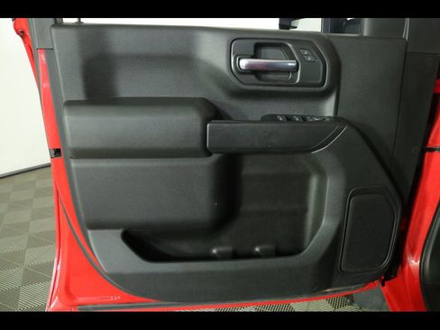 Used 2022 Chevrolet Silverado 2500 Custom w/ Custom Value Package AWD/4WD image 22