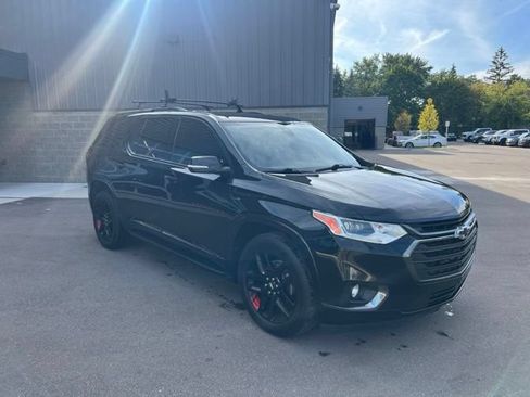 Used 2018 Chevrolet Traverse Premier w/ Redline Edition AWD/4WD image 3