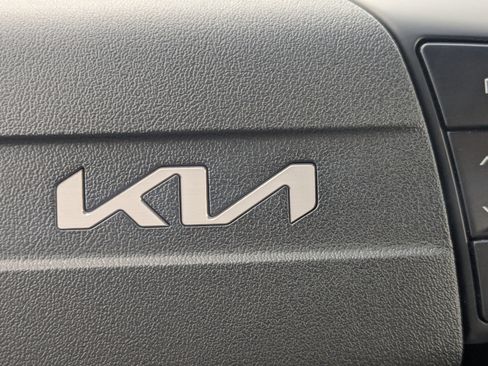 New 2026 Kia Sportage LX FWD image 33