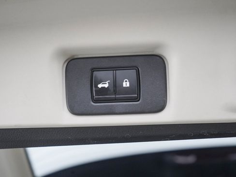 Used 2023 Nissan Ariya AWD/4WD image 17