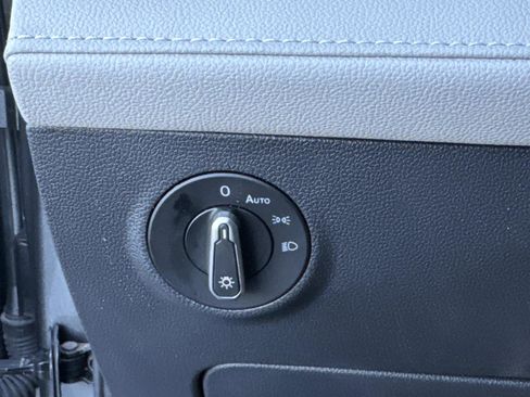 Certified 2025 Volkswagen Taos S image 28