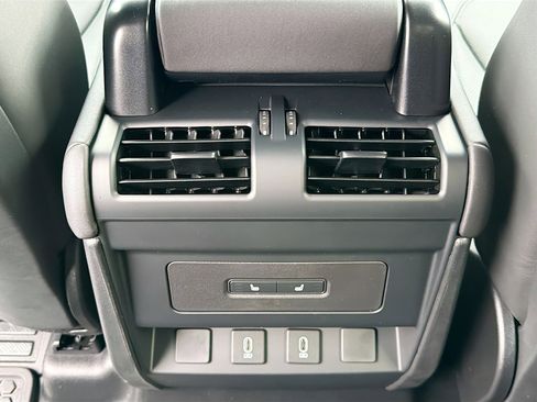New 2026 Land Rover Defender 110 Trophy Edition AWD/4WD image 18