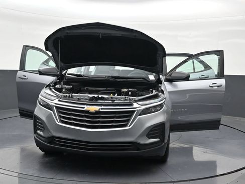 Used 2024 Chevrolet Equinox LS FWD image 36