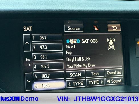 Used 2016 Lexus ES 300h image 35