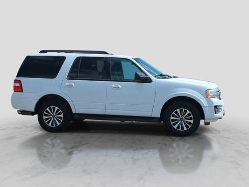 Used 2017 Ford Expedition XLT AWD/4WD image 9