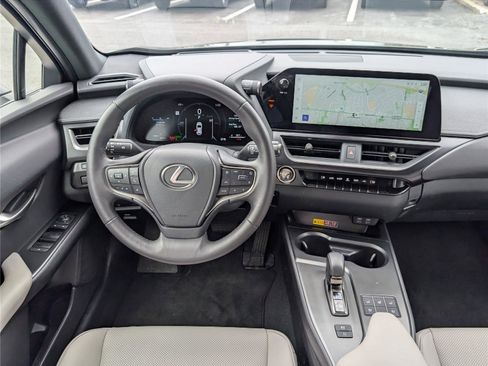 Used 2025 Lexus UX 300h AWD w/ Accessory Package (Z1) image 17