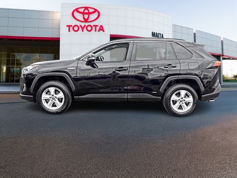 Certified 2021 Toyota RAV4 XLE w/ Convenience Package AWD/4WD image 6